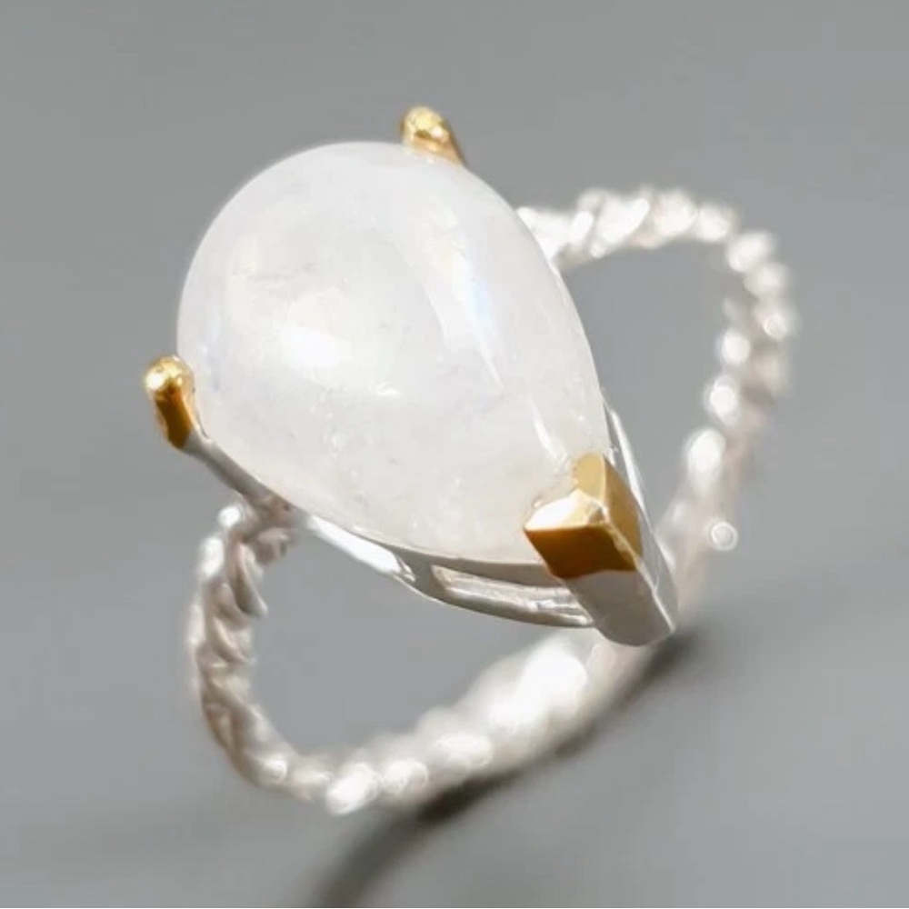 3ct Teardrop Moonstone in 925 Sterling Silver yellow gold accented Ring 7.75